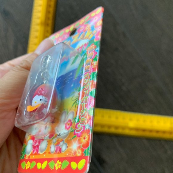 2005 HELLO KITTY MANGO CHARM - Picture 3 of 7